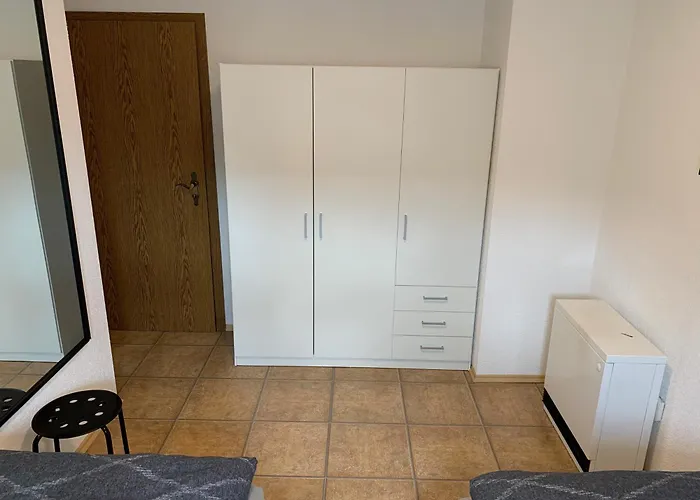 Lix Direkt Am Waldrand